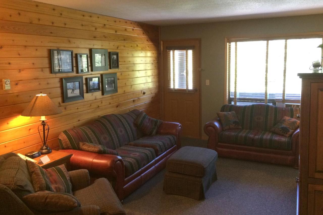 The Griz Inn By Park Vacation Management Fernie Buitenkant foto