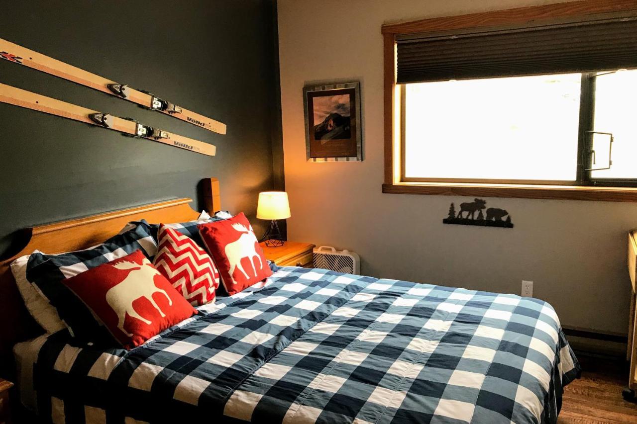 The Griz Inn By Park Vacation Management Fernie Buitenkant foto