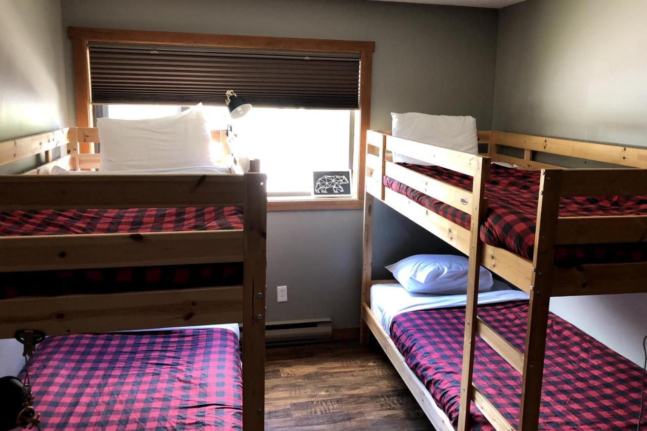 The Griz Inn By Park Vacation Management Fernie Buitenkant foto